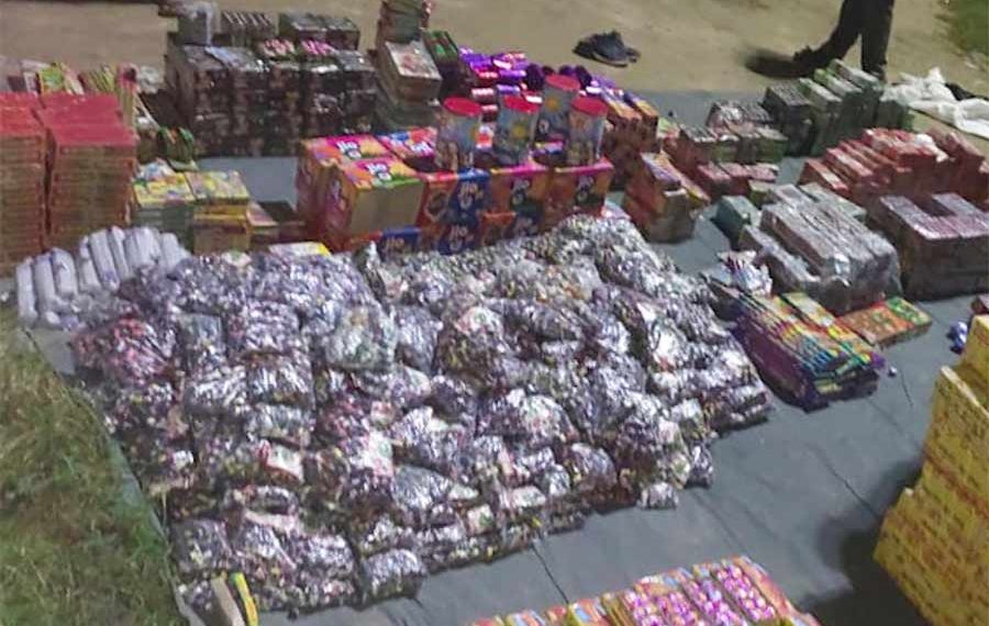 নিষিদ্ধ বাজি-সহ গ্রেপ্তার একাধিক