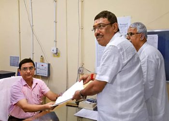 তৃণমূলের প্রার্থী নাম ঘোষণা হতেই সনৎ দে’র হাই ভোল্টেজ প্রচার
