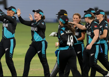 পাকিস্তানের হারে বিশ্বকাপ থেকে বিদায় ভারতের