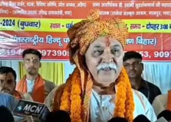 মুখোমুখী ভগবত-তোগাড়িয়া, নতুন সমীকরণের ইঙ্গিত?