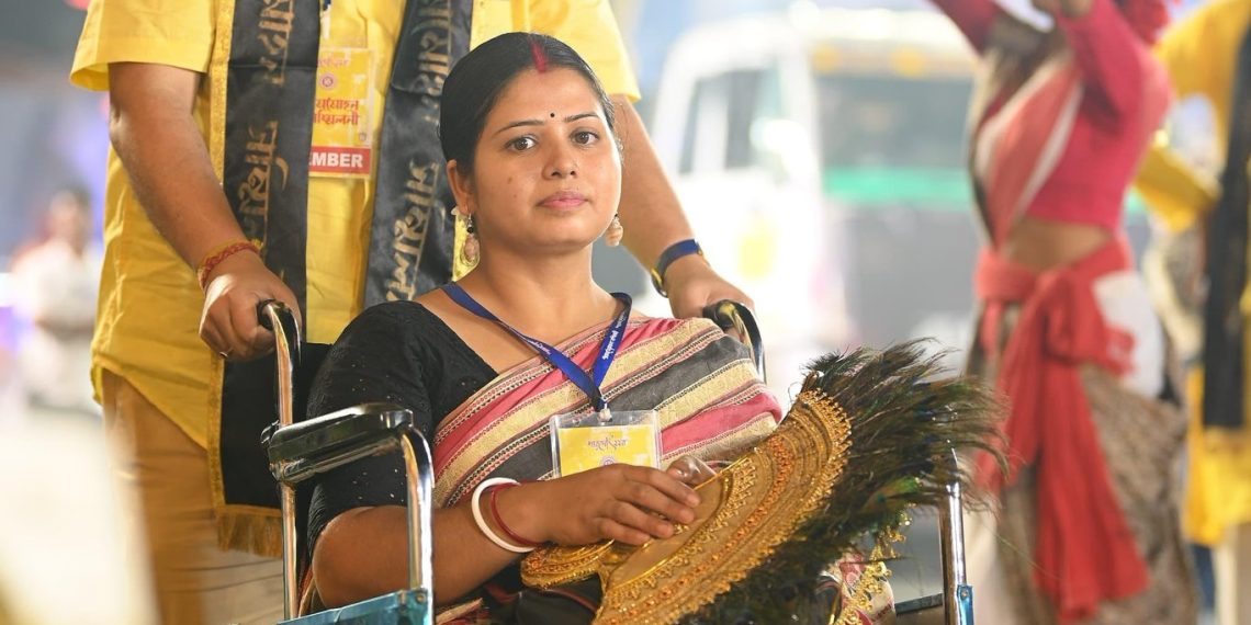 কার্নিভালে কাকে নিয়ে হাঁটলেন কুণাল ঘোষ?