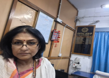 রাতভর বাঁশদ্রোণী থানায় ধর্না, গ্রেফতার বিজেপি নেত্রী রূপা গাঙ্গুলি