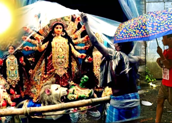 পুজোয় বিসর্জনের আগেই কি ভাসতে চলেছে জেলা গুলি?