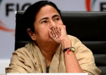 কার্নিভালে পরিবেশিত হল ‘সুরকার’-‘গীতিকার’ মমতা বন্দ্যোপাধ্যায়ের গান