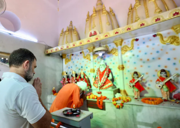 মহারাষ্ট্র, ঝাড়খন্ডে ভোটের আগে রাহুলের বাল্মিকি ভক্তি জল্পনা বাড়াচ্ছে