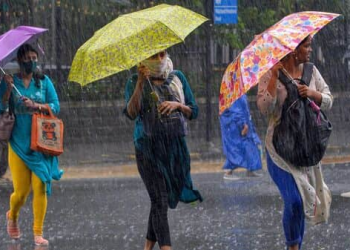 জেলায় জেলায় বৃষ্টি, আজ কেমন থাকবে আবহাওয়া?