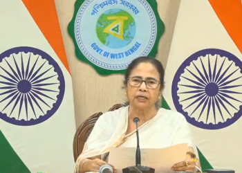 ঘূর্ণিঝড় ডানা-র মোকাবিলায় রাতভর নবান্নে মুখ্যমন্ত্রী