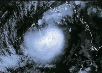 ওড়িশা উপকূলে ‘ডানা’ তান্ডব! কেমন থাকবে বাংলার আবহাওয়া?