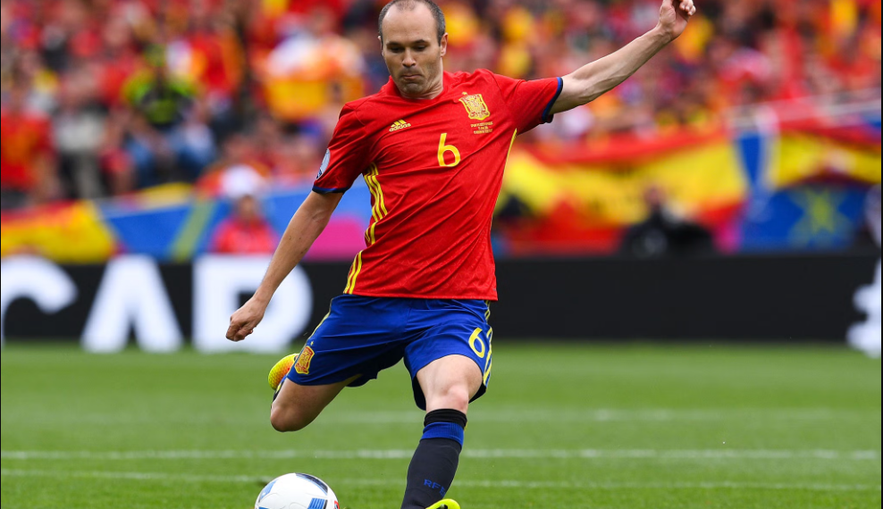 ফুটবলকে বিদায় জানালেন স্প্যানিশ ফুটবলার ইনিয়েস্তা