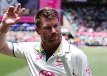 অবসর ভেঙে ভারতের বিরুদ্ধে নামতে তৈরি ওয়ার্নার