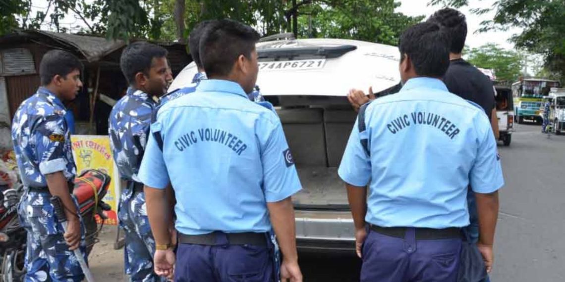 সুপ্রিম মামলায় এবার সিভিক ভলেন্টিয়ারের চাকরি নিয়ে টানাটানি