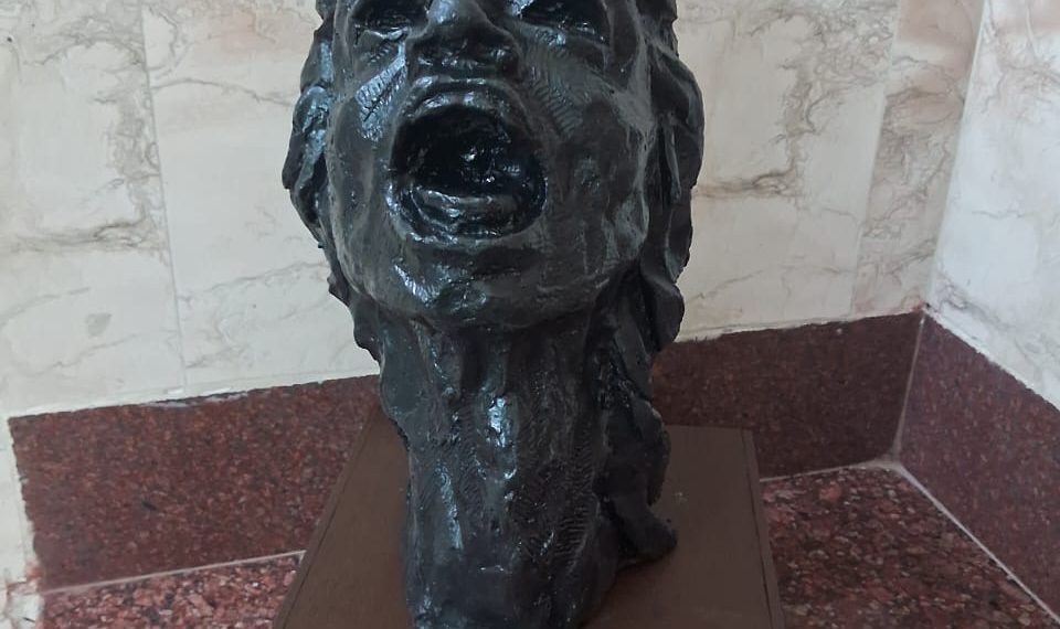 আরজি কর মেডিক্যালে বসল নিহত চিকিৎসকের প্রতীকী মূর্তি