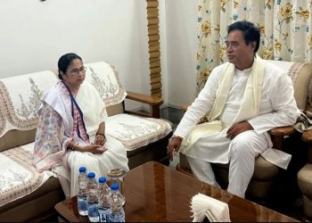 নিগৃহিত মহারাজের সঙ্গে মমতার কথা