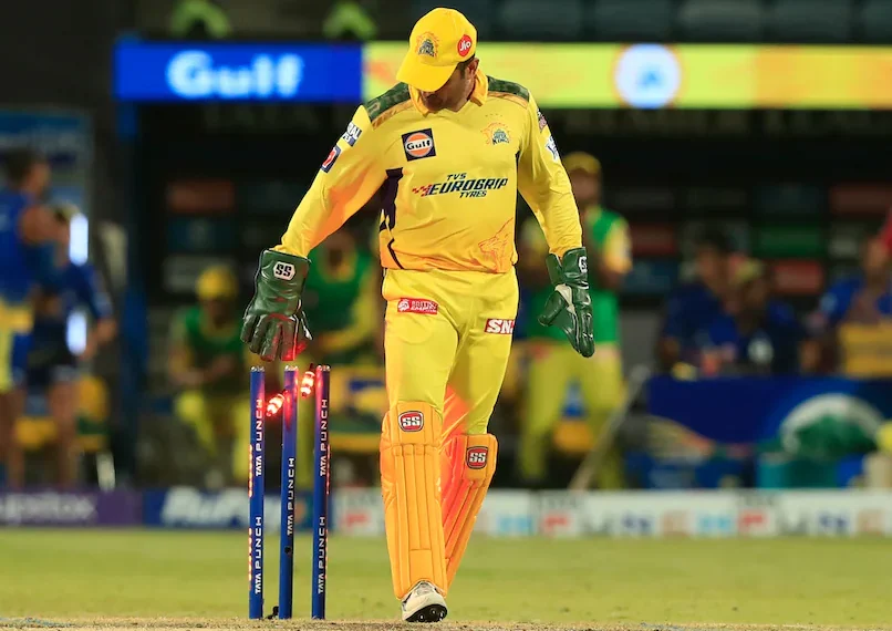 ধোনি চেন্নাইয়ের হয়ে খেলবেন না?