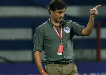 অস্কারের খোঁজে ও ইস্টবেঙ্গল
