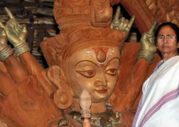 দেবীপক্ষের আগে পুজো উদ্বোধনে মমতা