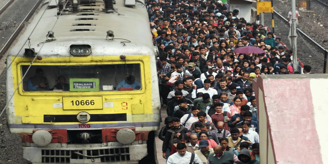 কমলো লোকাল ট্রেনের স্টপেজের সময়সীমা
