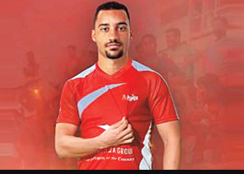 অস্কারের পর এবার রবিনহো, ক্লিন্টনের বিকল্প খুঁজছে ইস্টবেঙ্গল?