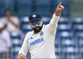 দ্বিতীয় টেস্টেই প্রথম একাদশে বদল.