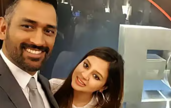 ক্রিকেট খেলাও সাক্ষীর থেকে কম বোঝেন ধোনি!