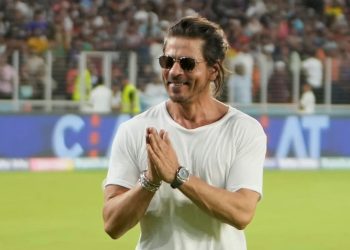 শাহরুখ খান কার কথায় কেকেআর কিনেছেন?