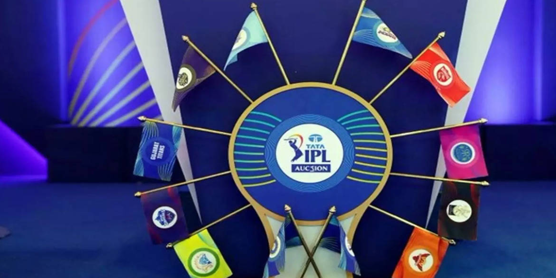 সঞ্চালিকা জোড়া ভুলে গুজরাটের ২৫ লাখ হায়দ্রাবাদের ৪০ লাখ টাকা জলে.