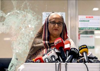 হাসিনাকে হুংকার ইউনূসের