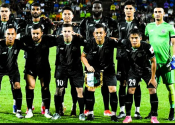 অস্তিত্ব রক্ষার লড়াইয়ে দুই প্রধান