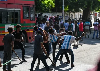 তুমুল অশান্তি, হাতাহাতিতে পরিণত ঢাকা ও সিটি কলেজের শিক্ষার্থীরা