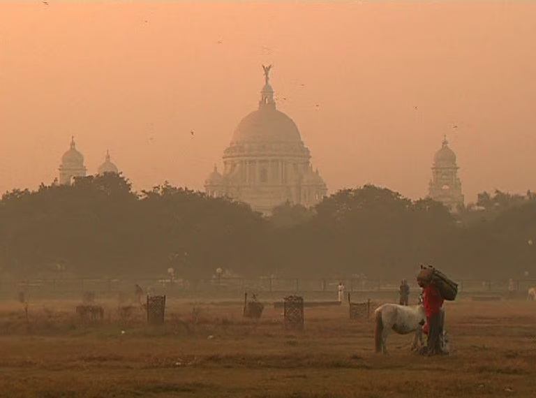 কালীপুজো কেটে গেলেও শীতের দেখা নেই রাজ্যে, কবে থেকে পরবে শীতের প্রভাব?