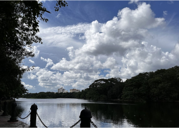 ছটে বন্ধ রবীন্দ্র ও সুভাষ সরোবর