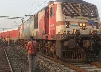 লাইনচ্যুত ডাউন সেকেন্দ্রাবাদ-শালিমার সাপ্তাহিক এক্সপ্রেস! ব্যাহত পরিষেবা