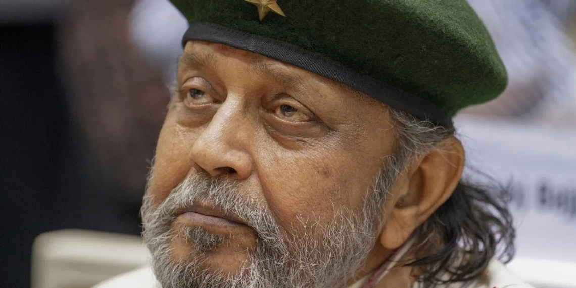 এইবার হুমকি বার্তা পেলেন মিঠুন! কি পদক্ষেপ তারকার?