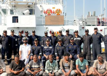  ধাওয়া করে জয় ভারতের, পাকিস্তানি জাহাজ থেকে উদ্ধার ৭ ভারতীয়