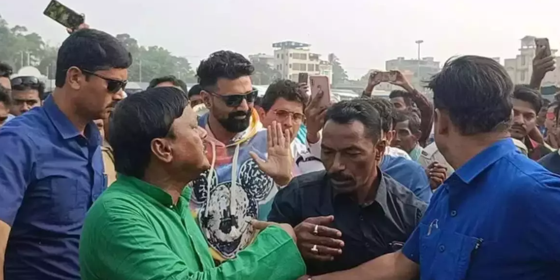 দেবের সামনেই গোষ্ঠীকোন্দল, ঘটনাস্থল ছাড়লেন সাংসদ দেব