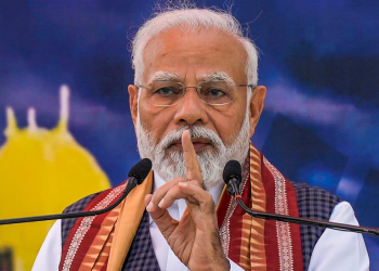 লক্ষ্মীর ভাণ্ডারকে চ্যালেঞ্জ করে কেন্দ্রও দেবে ২০০০ টাকা। কারা পাবেন দেখুন এই প্রতিবেদনে
