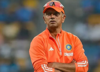 আইপিএলের দশটি দলের কোচেরা।