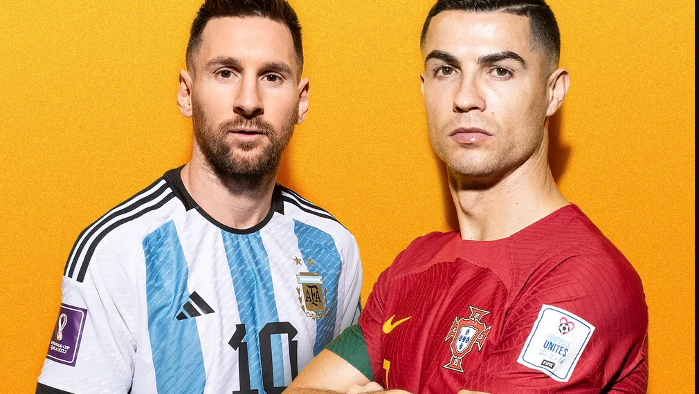 বিশ্বসেরা একাদশে ঠাঁই পাওয়ার দৌড়ে মেসি- রোনাল্ডো ,বেছে নিলেন ৭০ দেশের ফুটবলাররা।