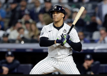 ক্রীড়া ইতিহাসে নতুন রেকর্ড, বেসবল খেলোয়াড় জুয়ান সোটোর চুক্তি ৬৪৯৩ কোটি টাকার।