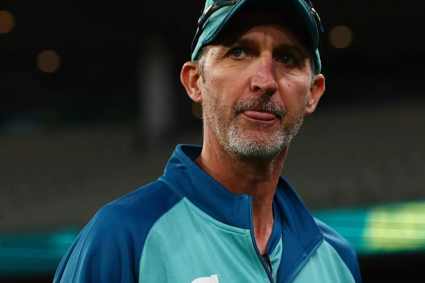 পাকিস্তান টেস্ট দলের কোচের পদ থেকে  ইস্তফা গিলেসপির.