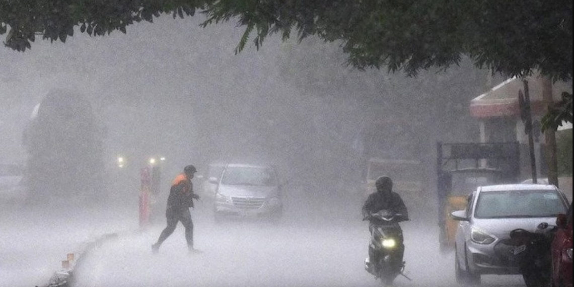 বহু প্রতীক্ষিত শীত রাজ্যে, থাকছে বৃষ্টির কাঁটাও