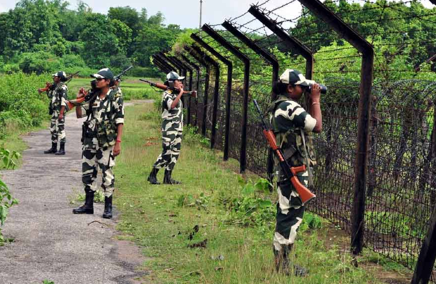 বাজলো যুদ্ধের ঘন্টা, সীমান্তে সেনা বাড়াচ্ছে ভারত, কি কৌশল বাংলাদেশের সেনাপ্রধানের?