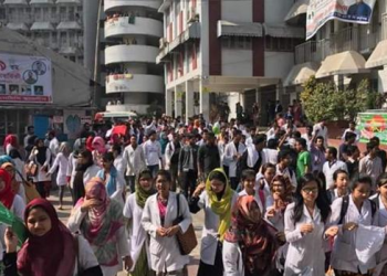 চিকিৎসা চিন্তায় জড়জড়িত বাংলাদেশ,খেলা জমালো ভারত