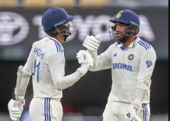 ফলো অন বাঁচালেন বুমরা, আকাশ, স্বস্তি ভারতীয়  শিবিরে