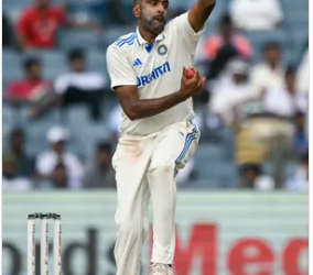 আন্তর্জাতিক ক্রিকেট থেকে অবসর রবিচন্দ্রন অশ্বিনের।