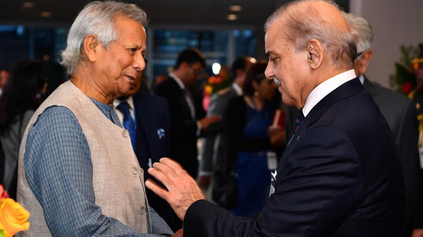 চিন হাত তুলতেই ঘুম উড়েছে ইউনূসের, বাপ বলতে ছুটলো পাকিস্তানের কাছে, ভারতের চালে কাত বাংলাদেশ