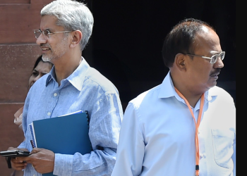 ‘ডোভাল-জয়শঙ্কর’ ভারতের জোড়া মাস্টরস্ট্রোক। কুপোকাত ইউনূসের উপর চটলেন সেনাপ্রধান