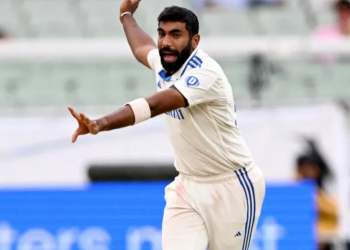 বছর সেরা ক্রিকেটার হিসেবে মনোনীত হওয়ায় মিষ্টি পোস্ট বুমরার স্ত্রীর