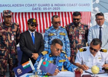 অজিত ডোভালের চালে পা দিলেন ইউনূস, ভারতকে পূর্ণ সমর্থন সেনাপ্রধানের