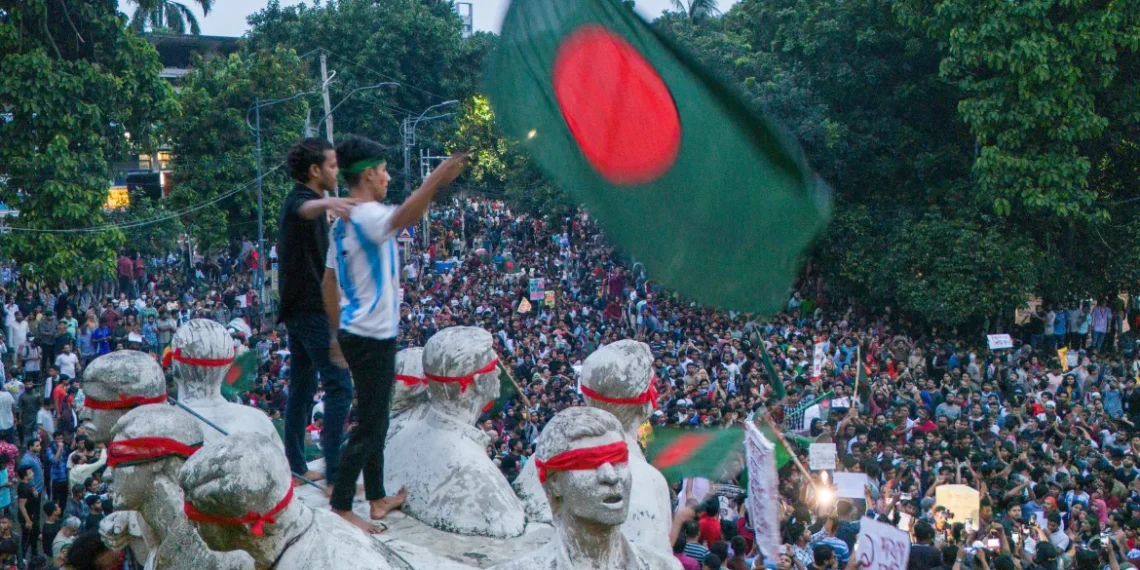 ইউনূসের আমলে অপরাধের মুক্তাঞ্চল বাংলাদেশ! সোনার বাংলার গরীমা শেষ করল চাচা